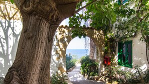 Unclassified image, 4 of 142, button - Resort Calampiso (San Vito Lo Capo)