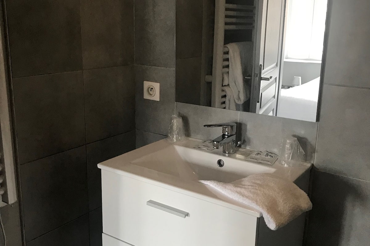 comfort double room | bathroom amenities | hair dryer