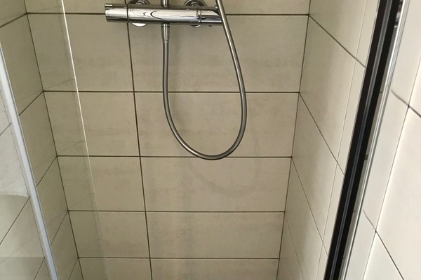 Comfort Double Room | Bathroom shower