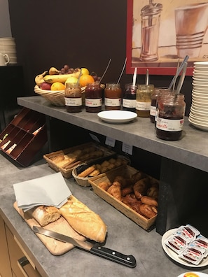 Daily buffet breakfast (EUR 10 per person)