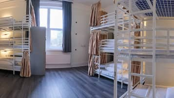 Felles sovesal, for menn og kvinner (12 Bed) | Romfasilitet