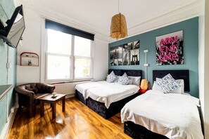 Basic Triple Room | In-room safe, free WiFi