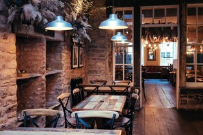 Restaurant - The Sun Hotel & Bar (Lancaster)