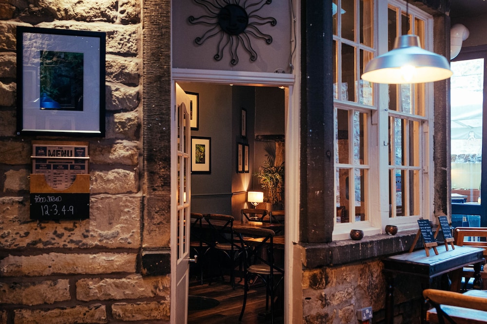 The Sun Hotel & Bar by null