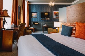 Premium Double Room, 1 King Bed | Soundproofing, iron/ironing board, free WiFi, bed sheets - The Sun Hotel & Bar (Lancaster)
