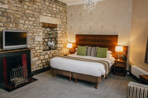 奢华双人房, 1 张特大床 | 隔音、熨斗/�熨衣板、免费 WiFi、床单