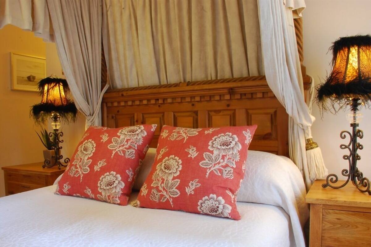 Chambre Double, salle de bains attenante