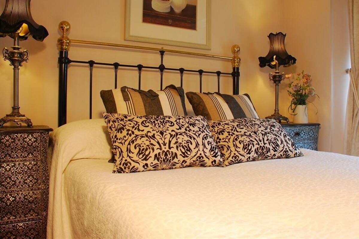 Chambre Double, salle de bains attenante (Small)