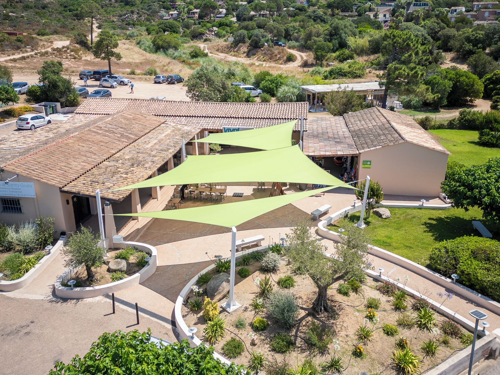 Mặt tiền nơi lưu trú