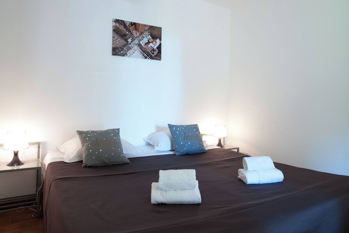 In-room safe, blackout curtains, soundproofing, iron/ironing board