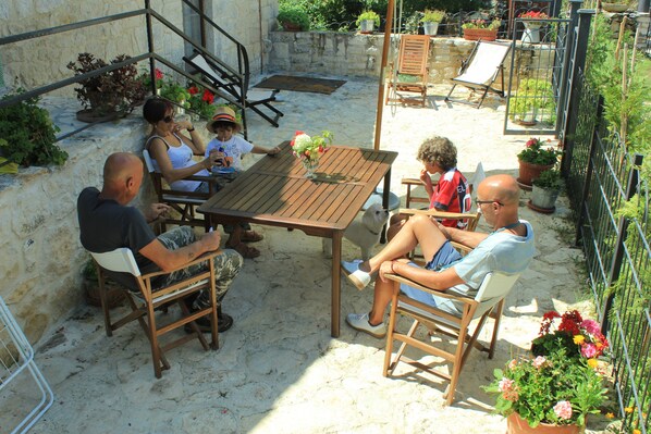 Romantic Apartment, Multiple Beds (Lucertola Muralis-first floor) | Terrace/patio