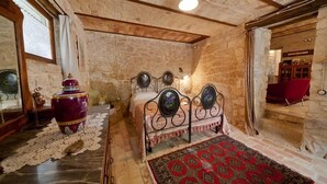 Leilighet – romantic, flere senger (Lucertola Muralis-first floor) | 1 soverom, sengetøy av topp kvalitet og wi-fi (inkludert)