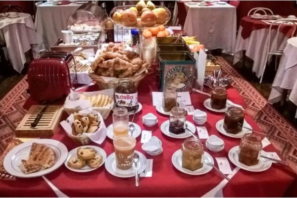 Daily buffet breakfast for a fee