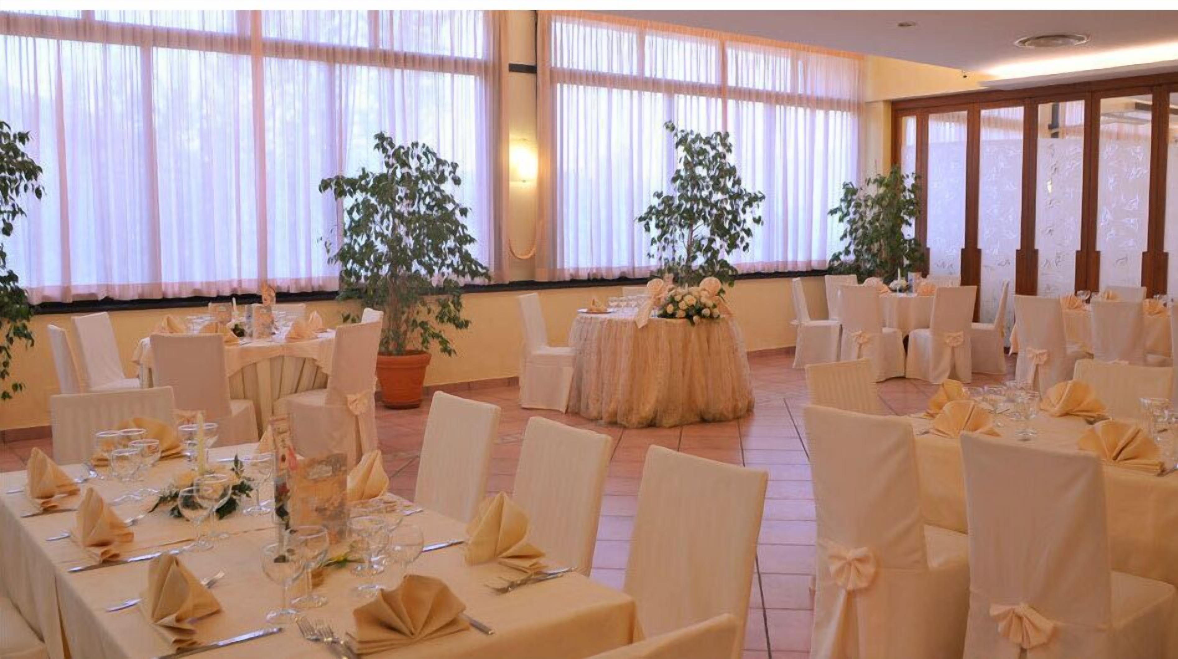banquet hall