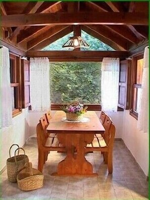 Bungalow (2 - 5 people) | Living area | 24-inch LCD TV with cable channels, TV