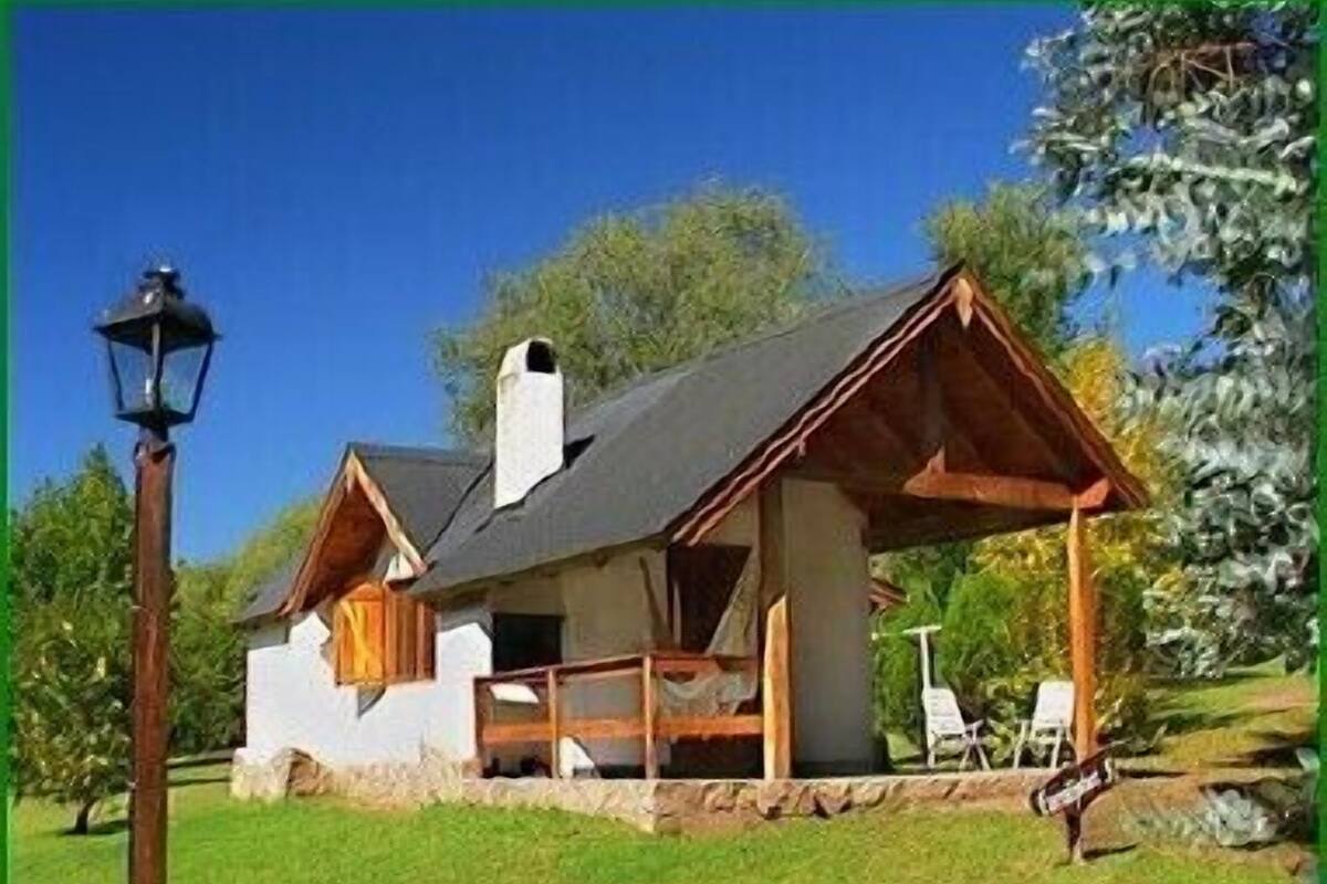 Bungalow (2 - 4 people) | 1 bedroom, pillowtop beds, in-room safe, WiFi (free)
