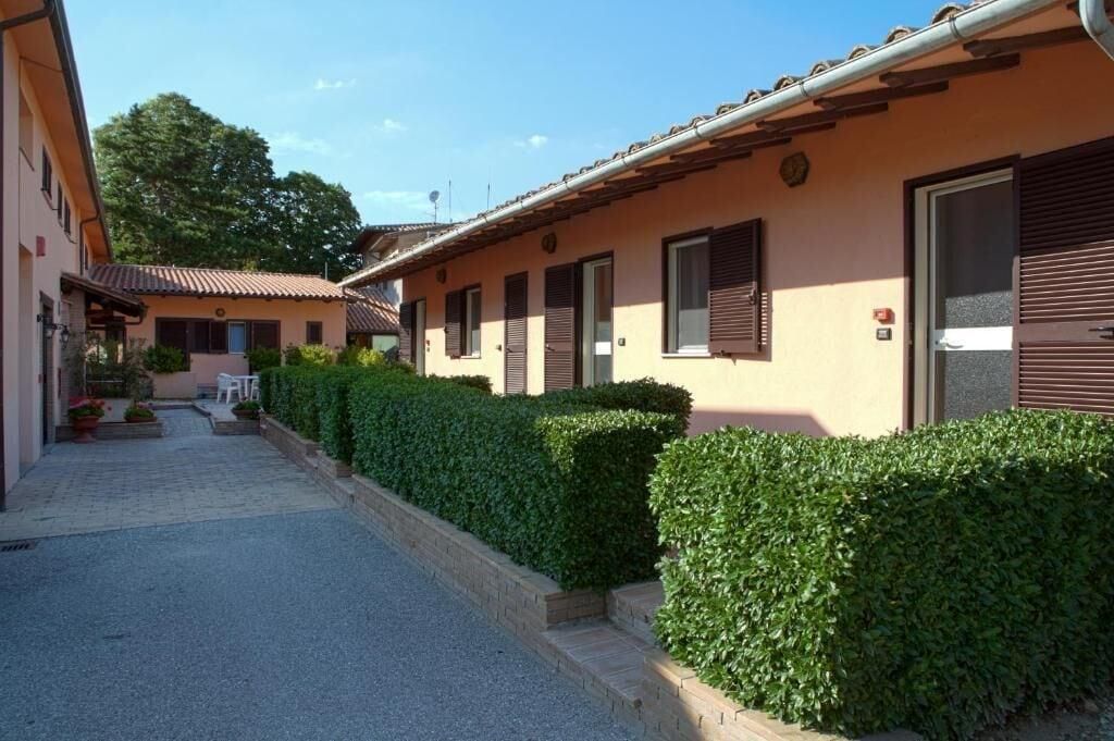 Esterni