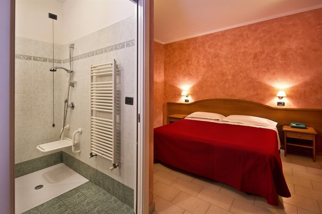 Economy Double Room | In-room safe, desk, free WiFi, bed sheets