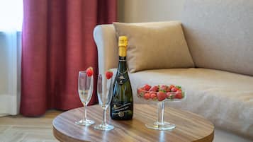 Deluxe Room, Multiple Beds | Premium bedding, down comforters, pillowtop beds, minibar