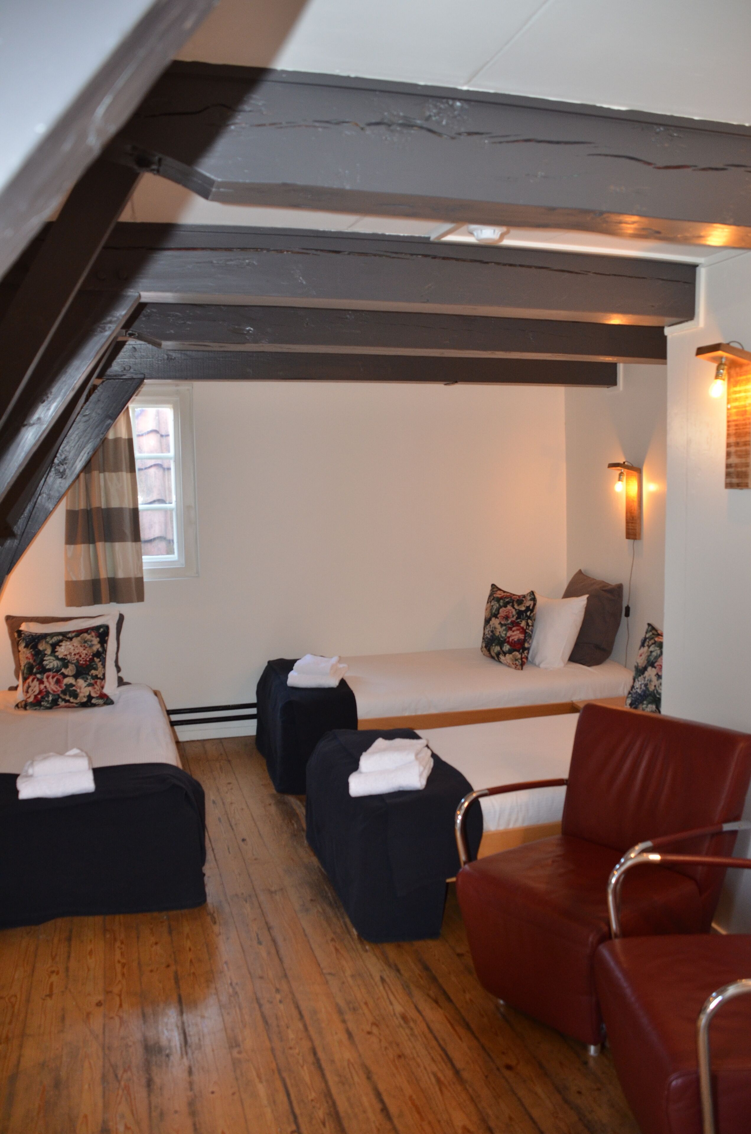 economy triple room, shared bathroom | room amenity