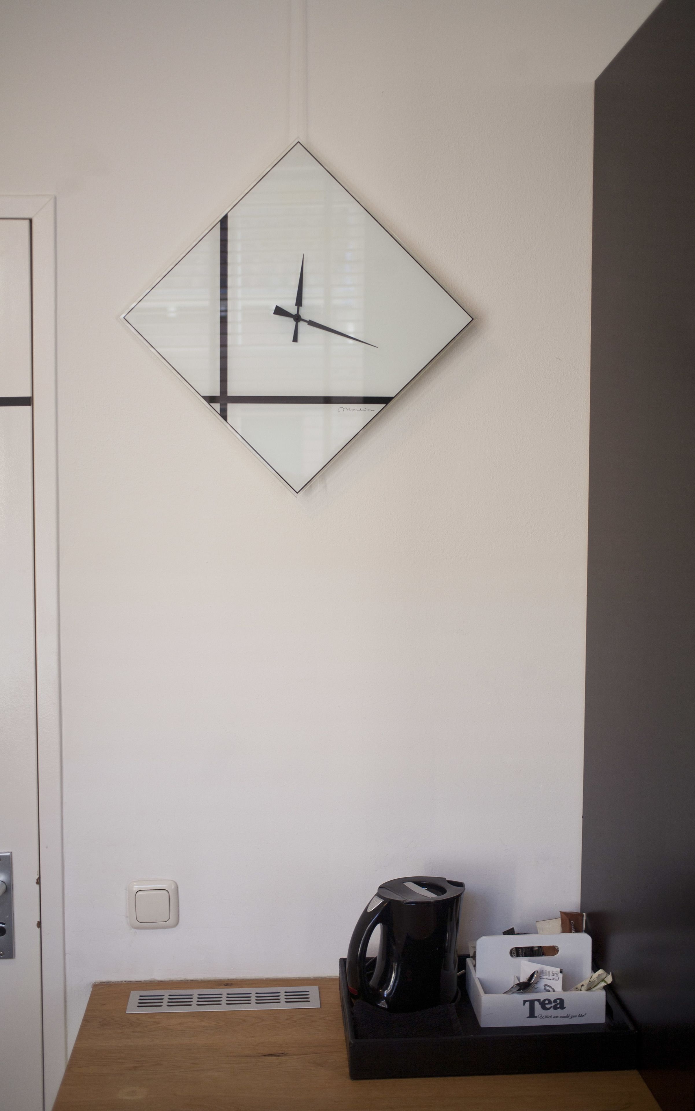 double room | private kitchenette | coffee/tea maker, electric kettle