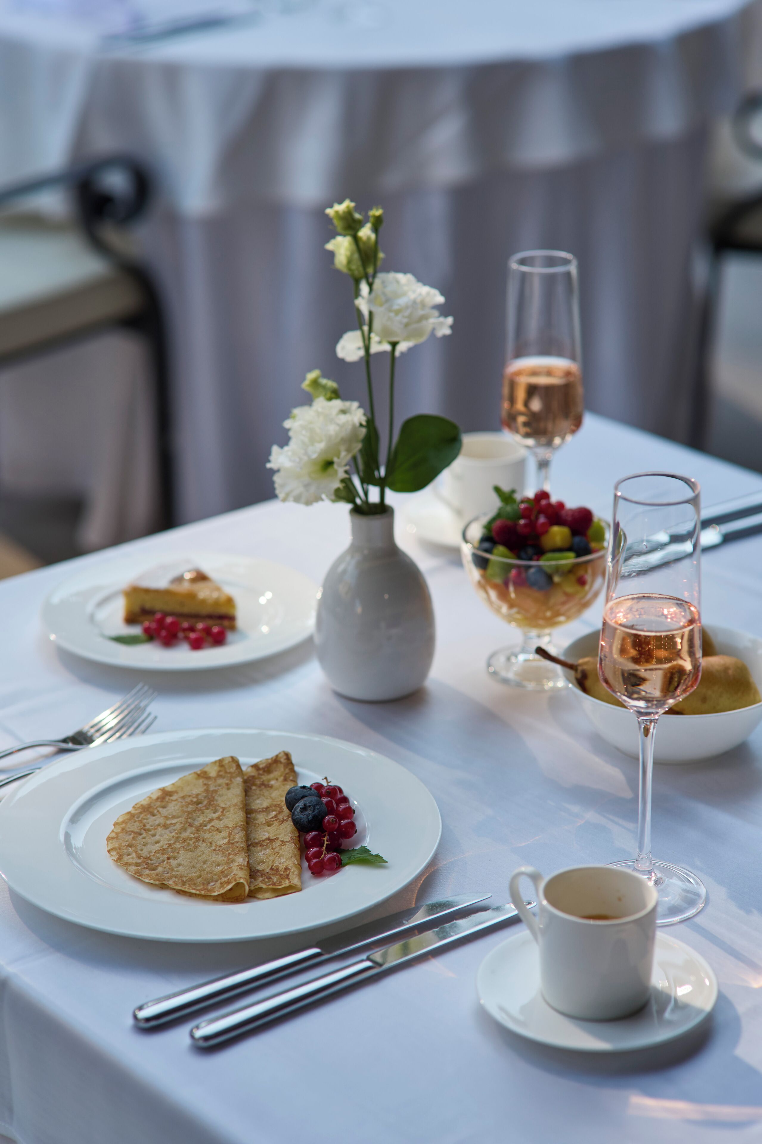 Petit déjeuner buffet servi tous les jours en supplément