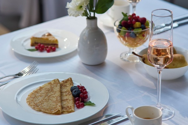 Petit déjeuner buffet servi tous les jours en supplément
