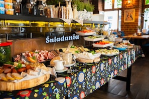 Breakfast, lunch, dinner served; French cuisine