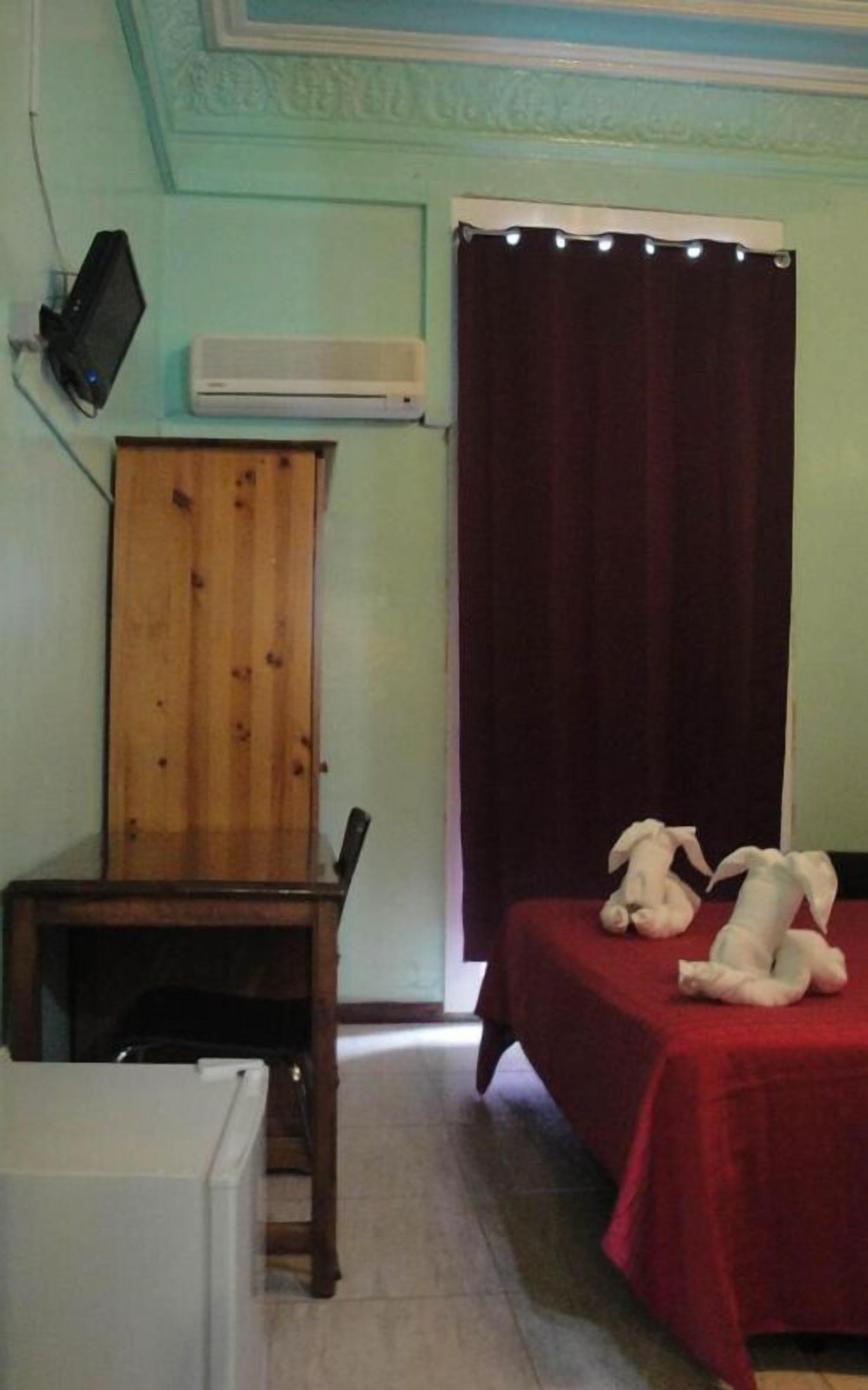 Tallelokero huoneessa, yksilöllisesti sisustettu