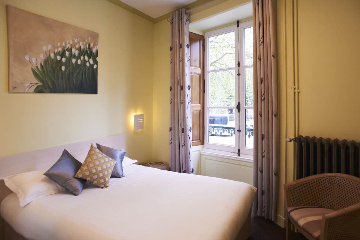 Décoration personnalisée, bureau, chambres insonorisées, Wi-Fi gratuit