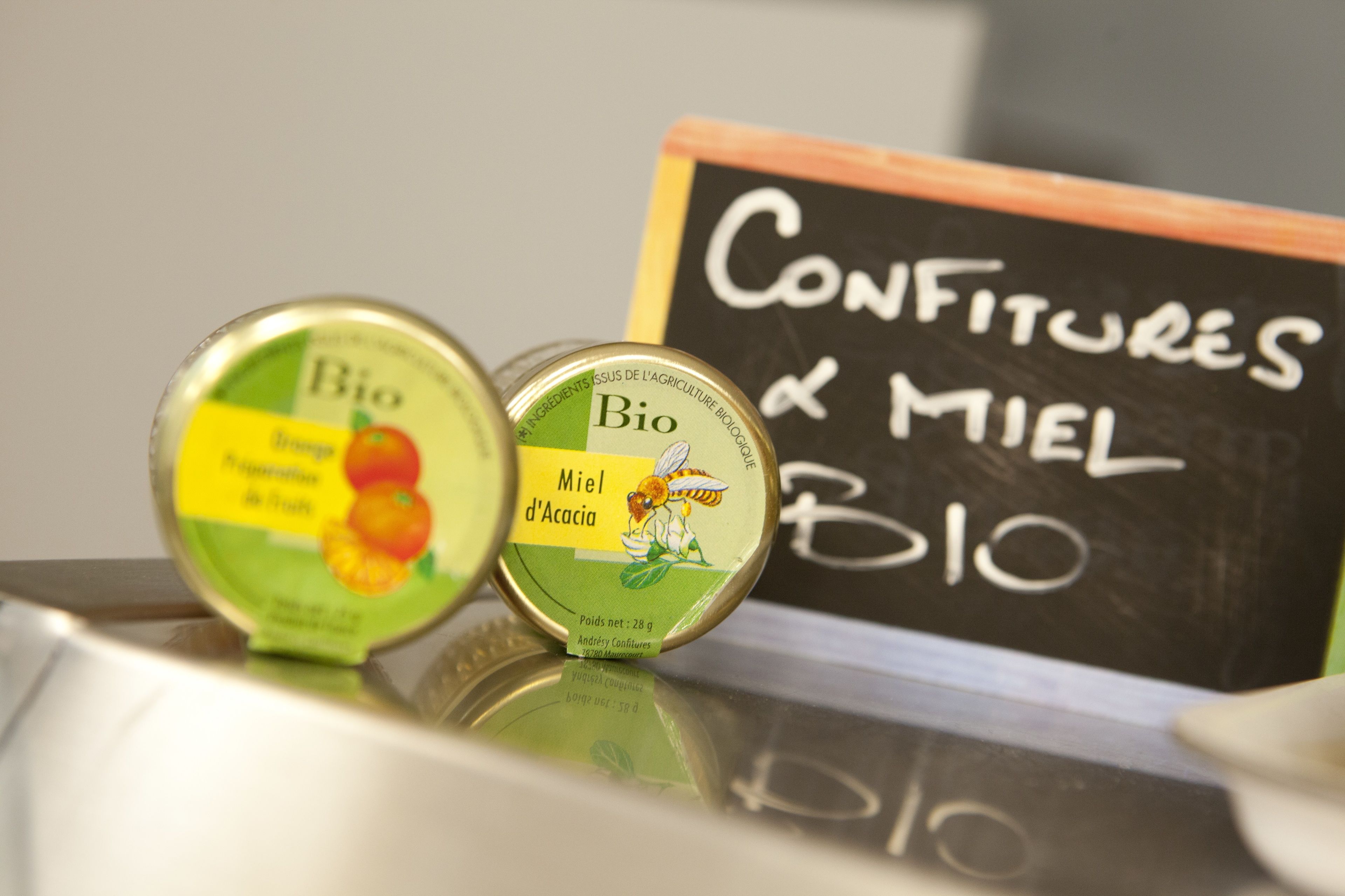 daily buffet breakfast (eur 10 per person)