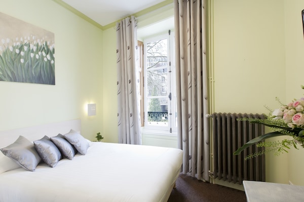 Décoration personnalisée, bureau, chambres insonorisées, Wi-Fi gratuit