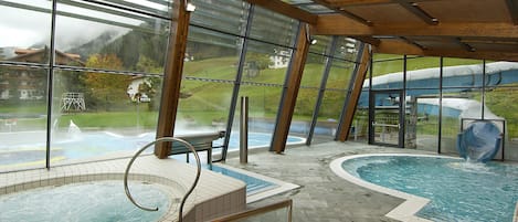 Indoor spa tub
