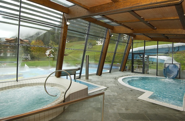 Bain à remous intérieur