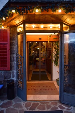 Property entrance - Villa Emilia (Ortisei)