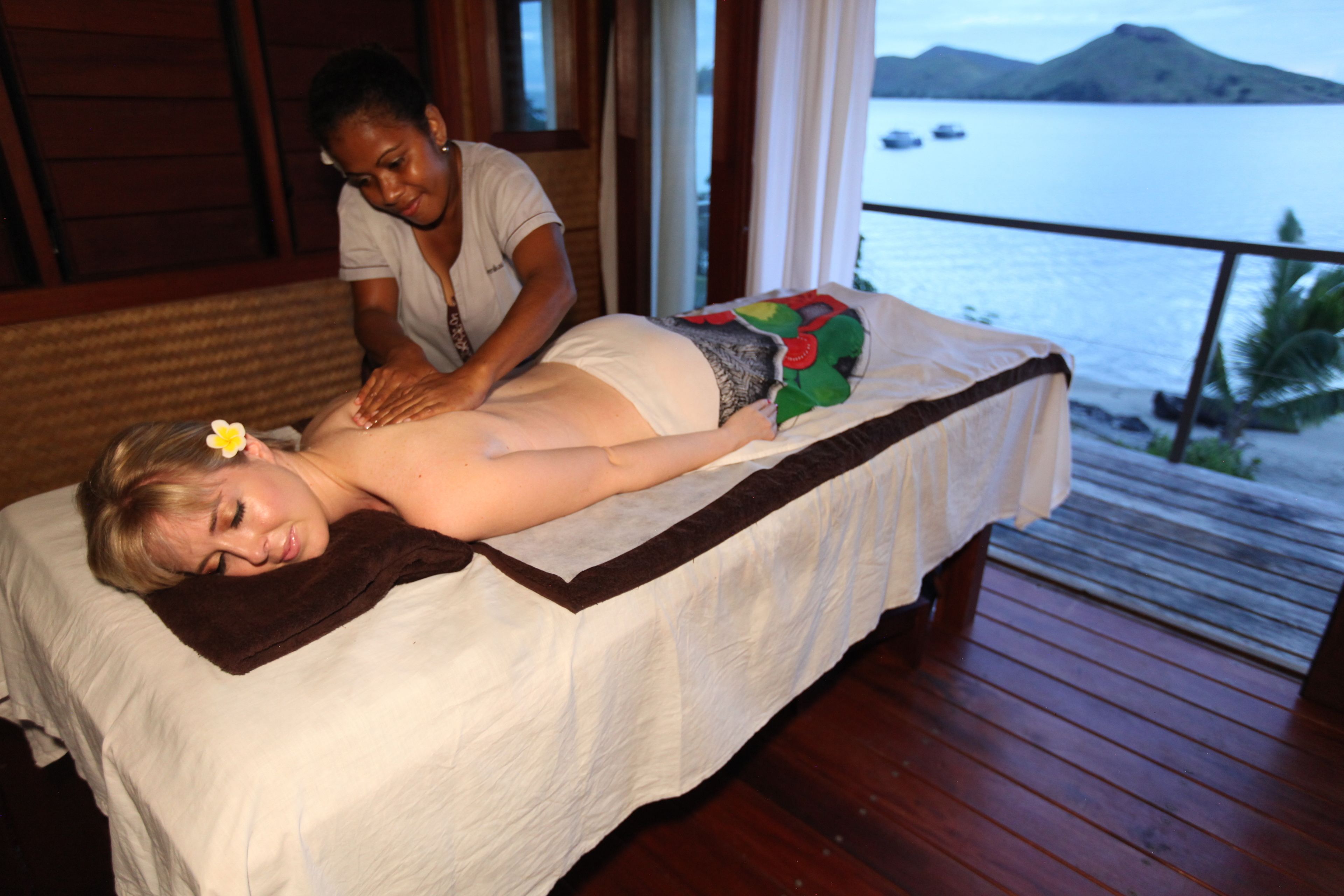 body treatments, hot stone massages, deep-tissue massages