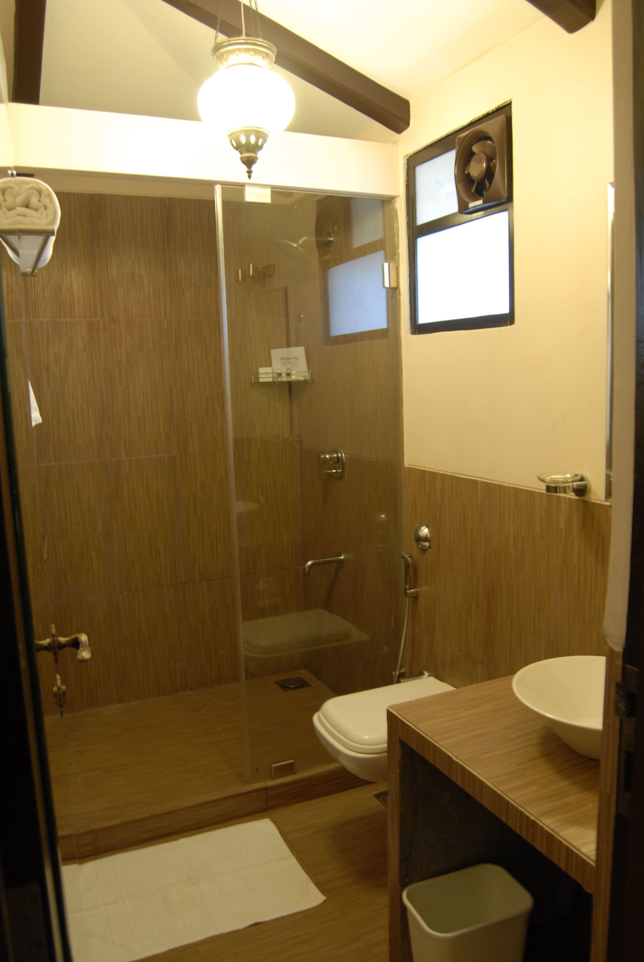superior room | bathroom | shower, free toiletries, hair dryer, towels