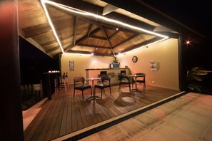 Bar (on property) - Seclude Rainforest Retreat (Palm Grove)