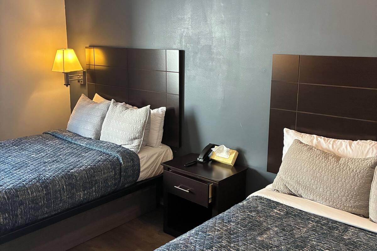 Quarto standard, 2 camas de casal, para não fumantes (Double) | 1 quarto, individualmente decorados, individualmente mobiliados