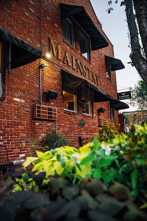 Exterior - Mainstay Inn (Phoenixville)