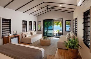 Sunrise Beachfront Villas | Blackout drapes, bed sheets
