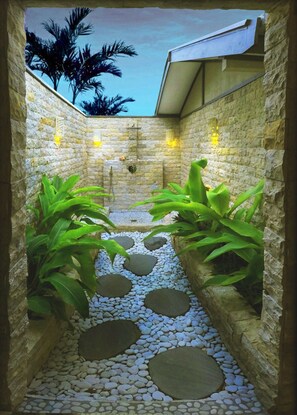 Family Reef Bure | Bathroom | Towels