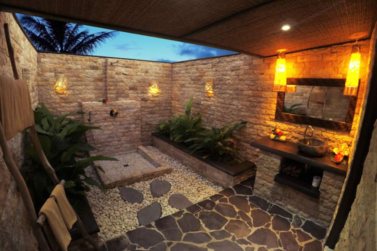 reef bure | bathroom | towels