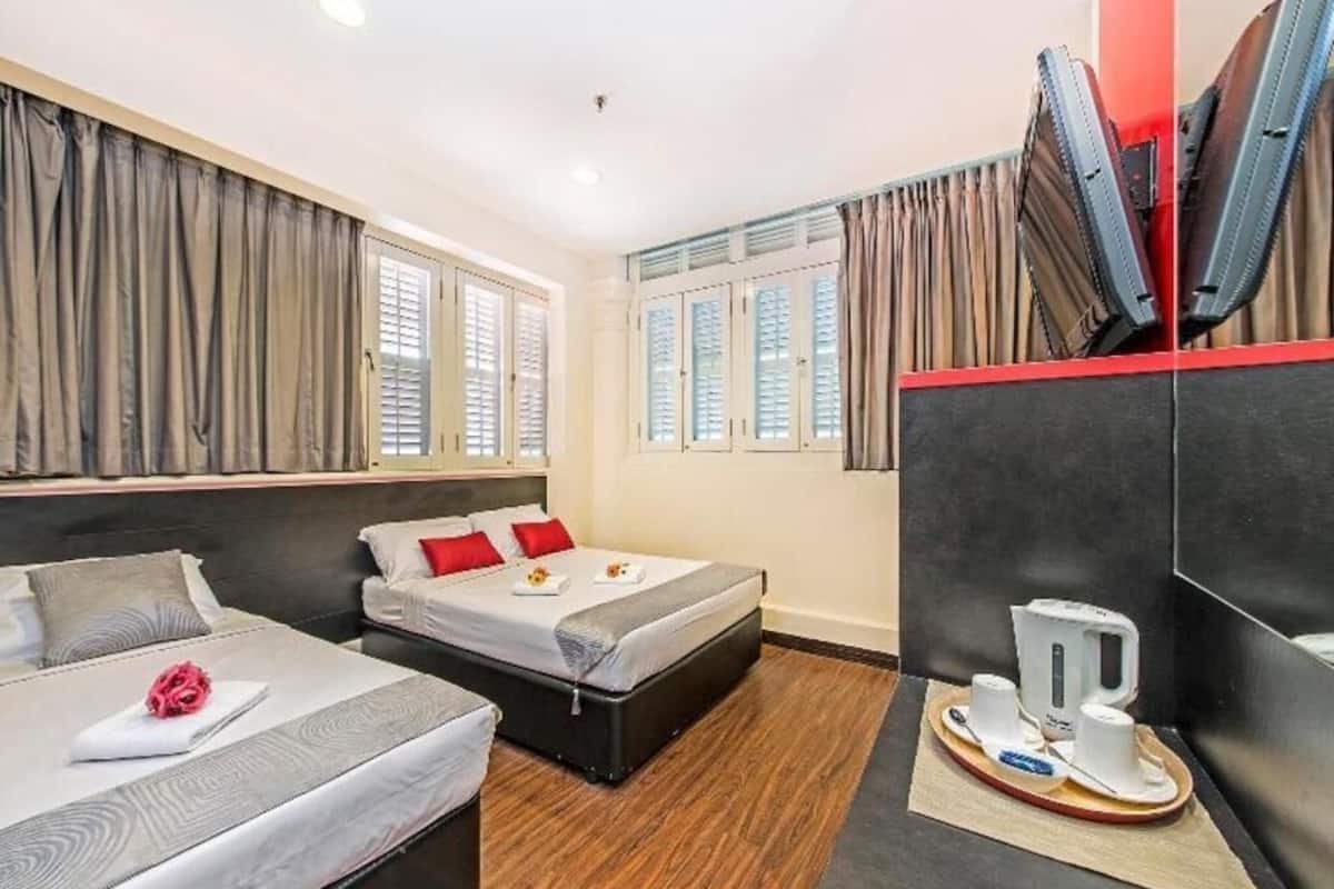 In-room safe, free WiFi, bed sheets