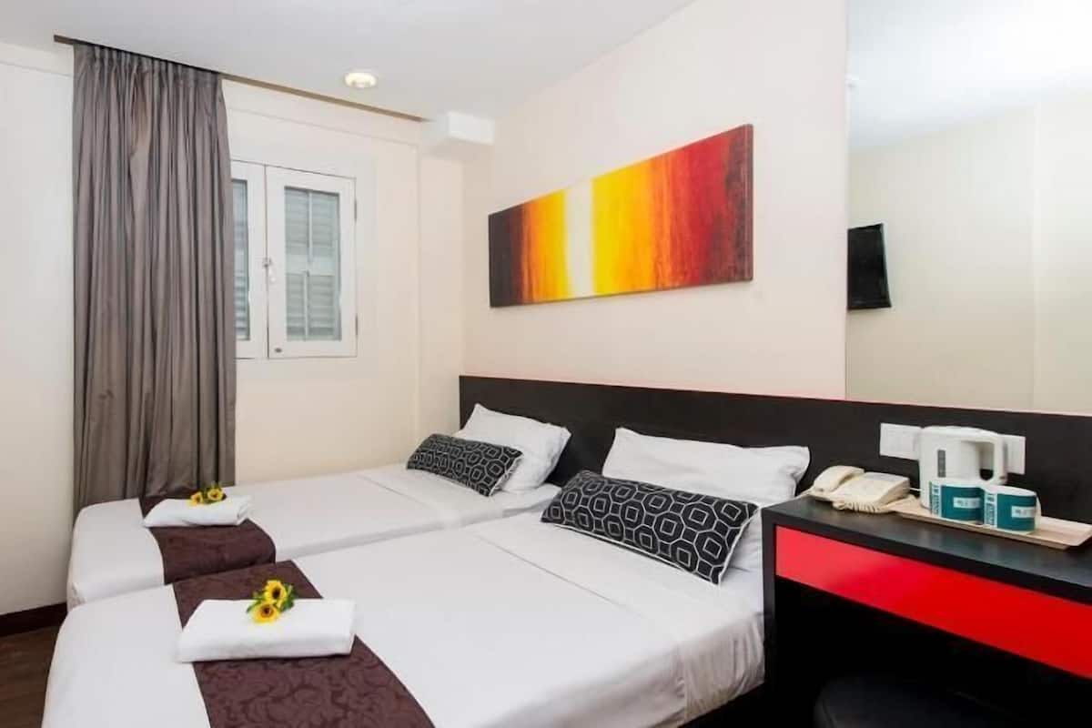 In-room safe, free WiFi, bed sheets