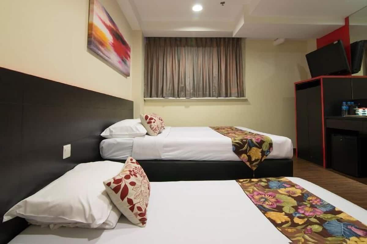 In-room safe, free WiFi, bed sheets