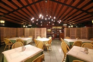 Free daily buffet breakfast  - Hotel Il Granaio (Porto Mantovano)