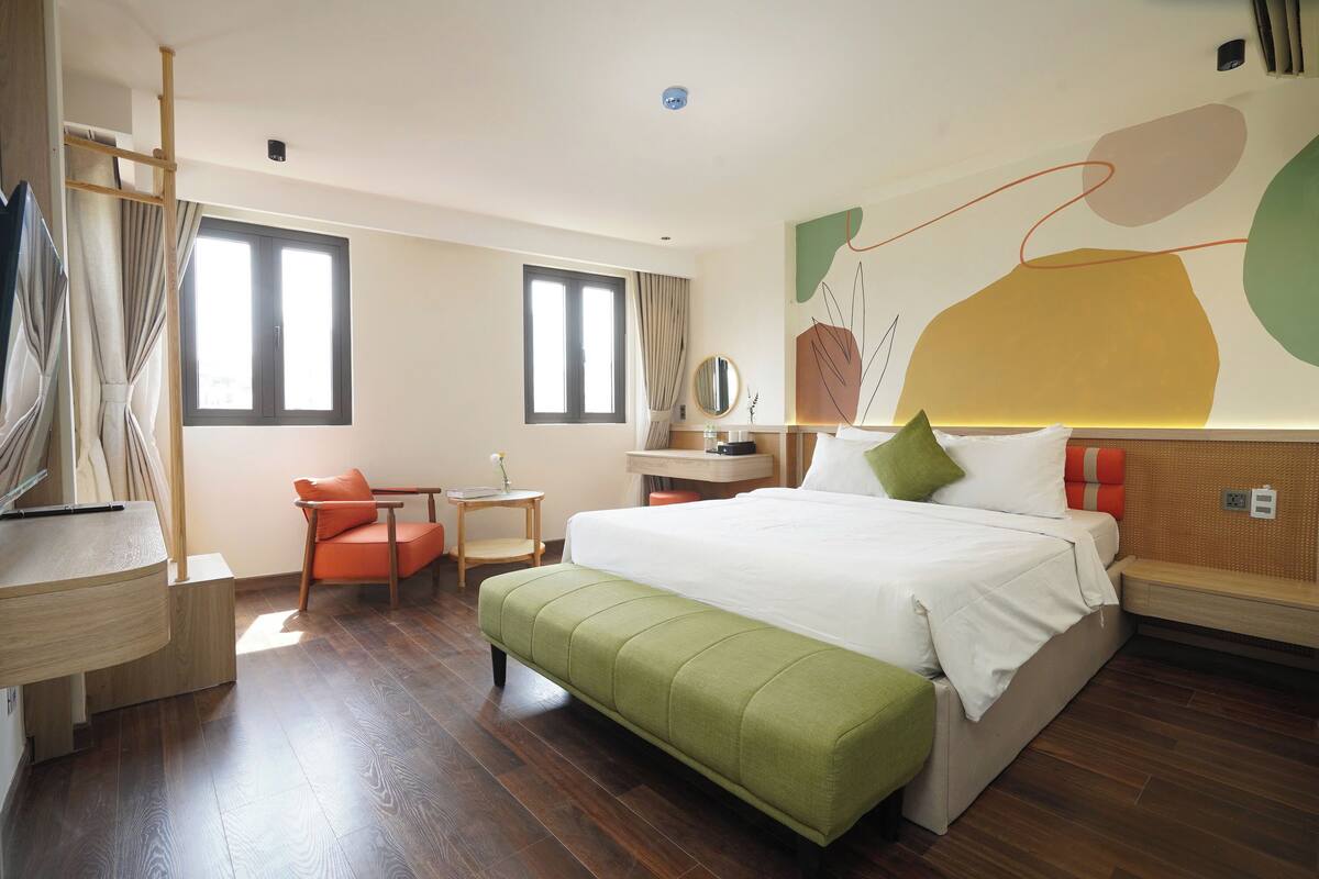 Habitación de lujo | Minibar, caja de seguridad en la habitación y insonorización