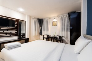 Minibar, in-room safe, soundproofing, free WiFi