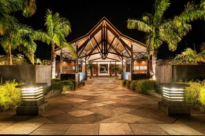 Front of property - Palm Hotel and Spa (Petite-Ile)